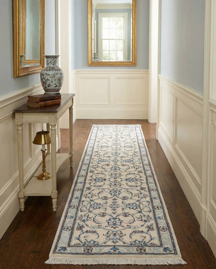 Detail image of 2' 2 x 10' Nain Wool Runner Rug