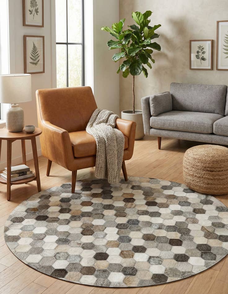 Detail image of 4' 1 x 4' 1 Cowhide Leather Round Rug