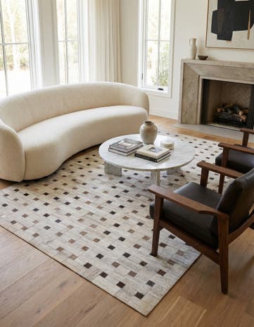 5' 1 x 8' Cowhide Rug