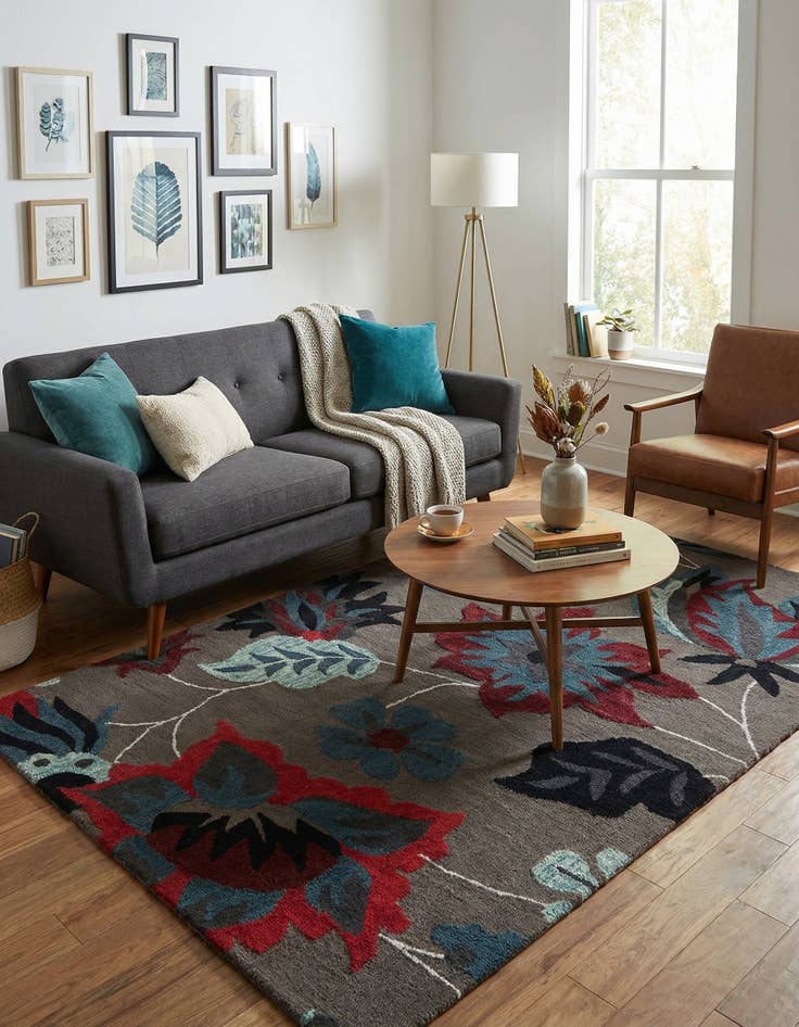 Detail image of 5' x 8' Agra Rug