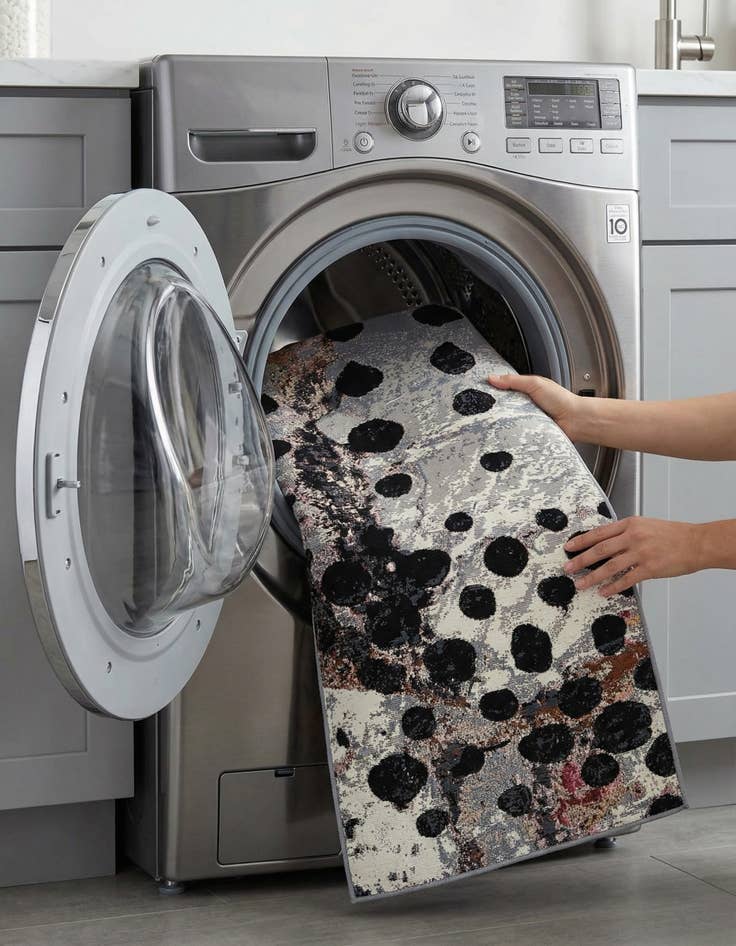 Detail image of  2' 7 x 10'  Washable Modern Indoor / Outdoor Runner Rug