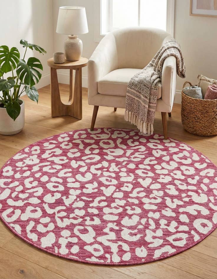 Detail image of 4' x 4'  Washable Safari Indoor / Outdoor Round Rug