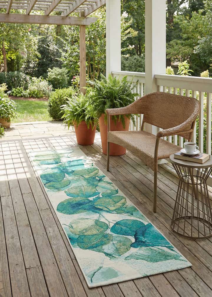 2' x 8' Easy-Clean Botanical Indoor / Outdoor Runner Rug