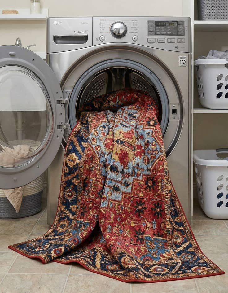 Detail image of  7' 10 x 10'  Washable Traditional Indoor / Outdoor Rug