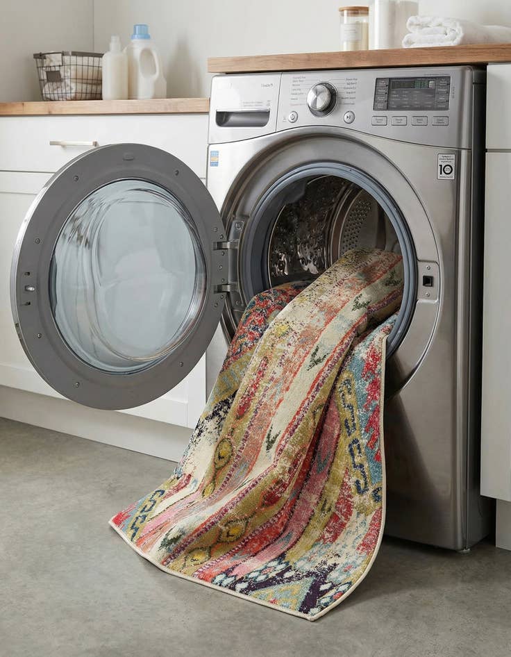 Detail image of 7' x 10'  Washable Santa Fe Rug