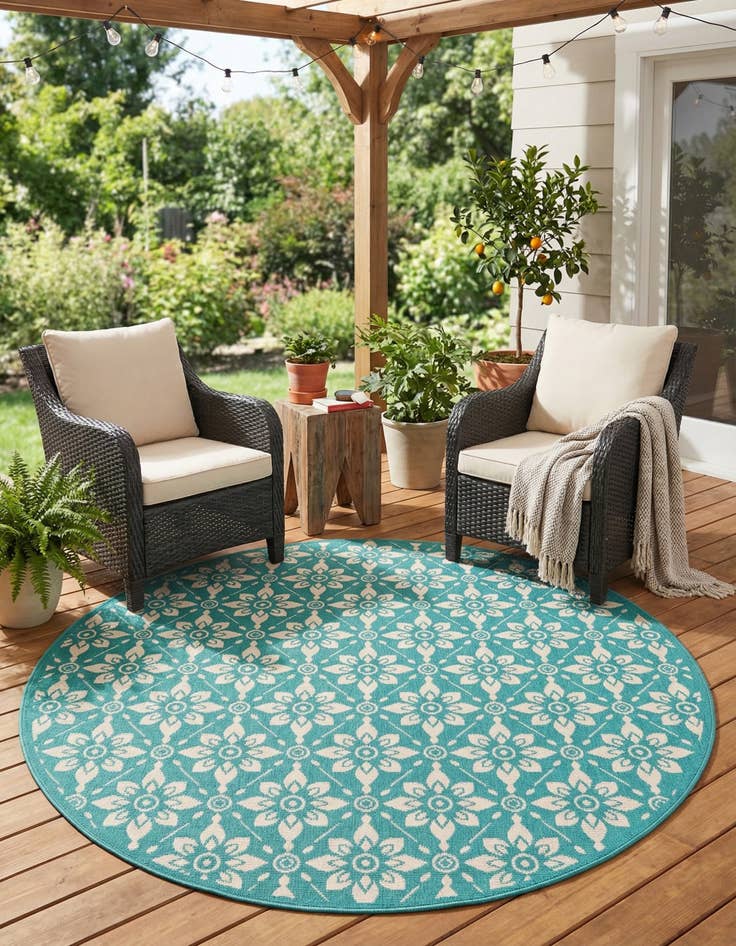 Detail image of 6' x 6' Easy-Clean Trellis Indoor / Outdoor Round Rug