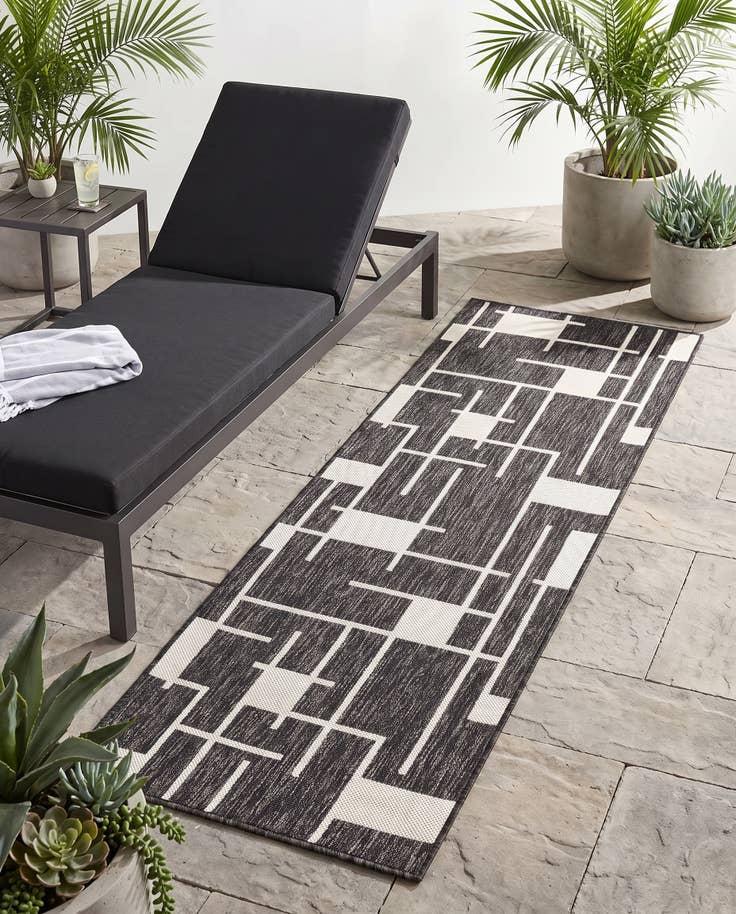 Detail image of 2' x 6' Easy-Clean Modern Indoor / Outdoor Runner Rug
