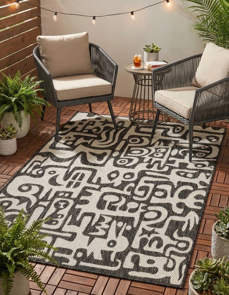 Detail image of 4' x 6'  Washable Modern Indoor / Outdoor Rug