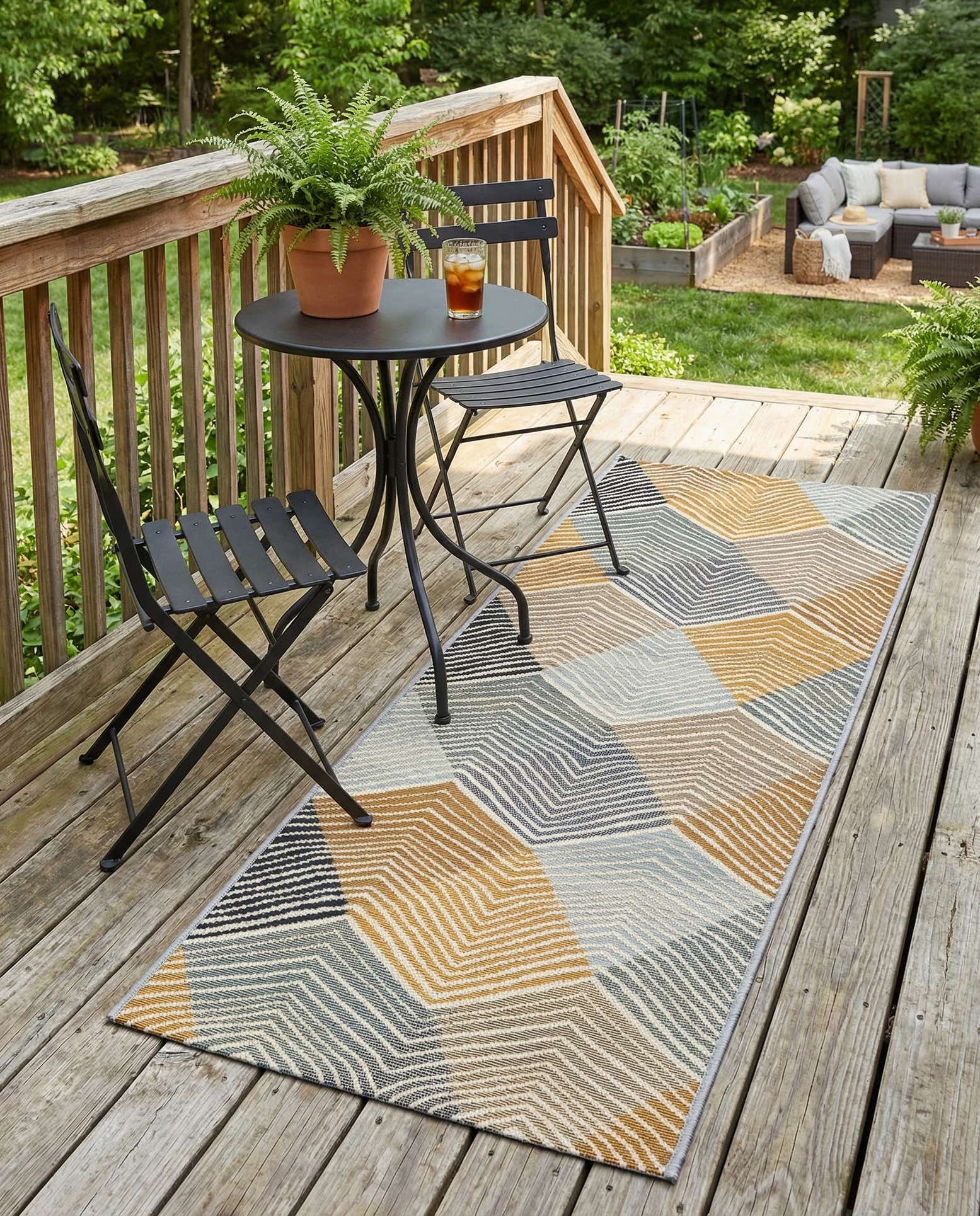 2' x 5' Easy-Clean Modern Indoor / Outdoor Runner Rug