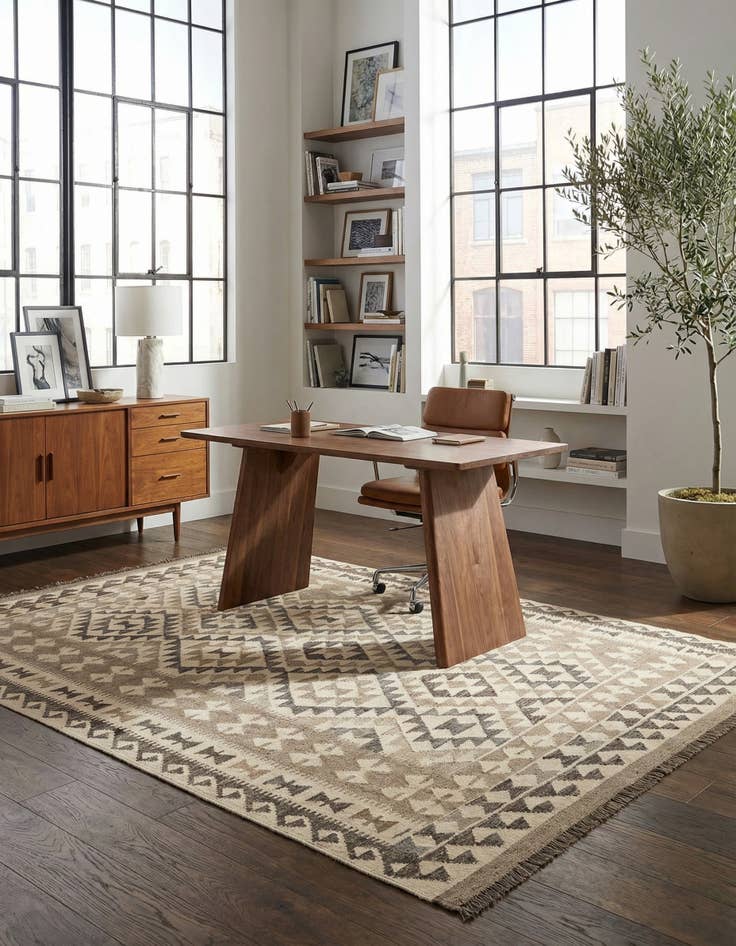 Detail image of  4' 11 x 6' 8  Hand Woven Kilim Maymana Wool Rug