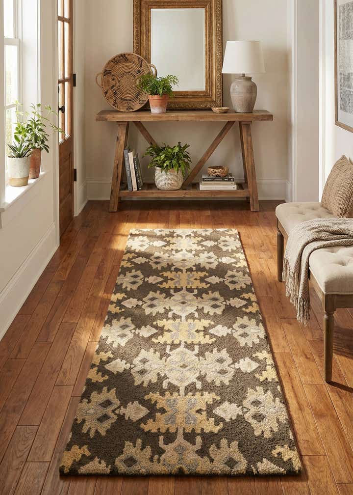 2' 7 x 8' Luna Runner Rug