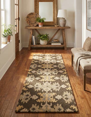 2' 7 x 8' Luna Runner Rug