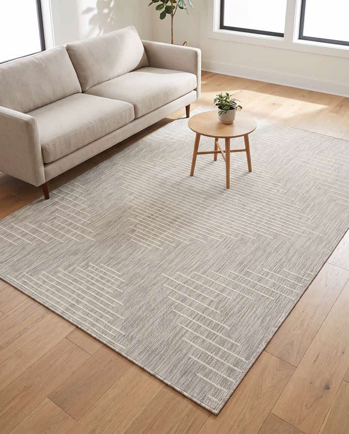 6' x 9' Easy-Clean Modern Indoor / Outdoor Rug