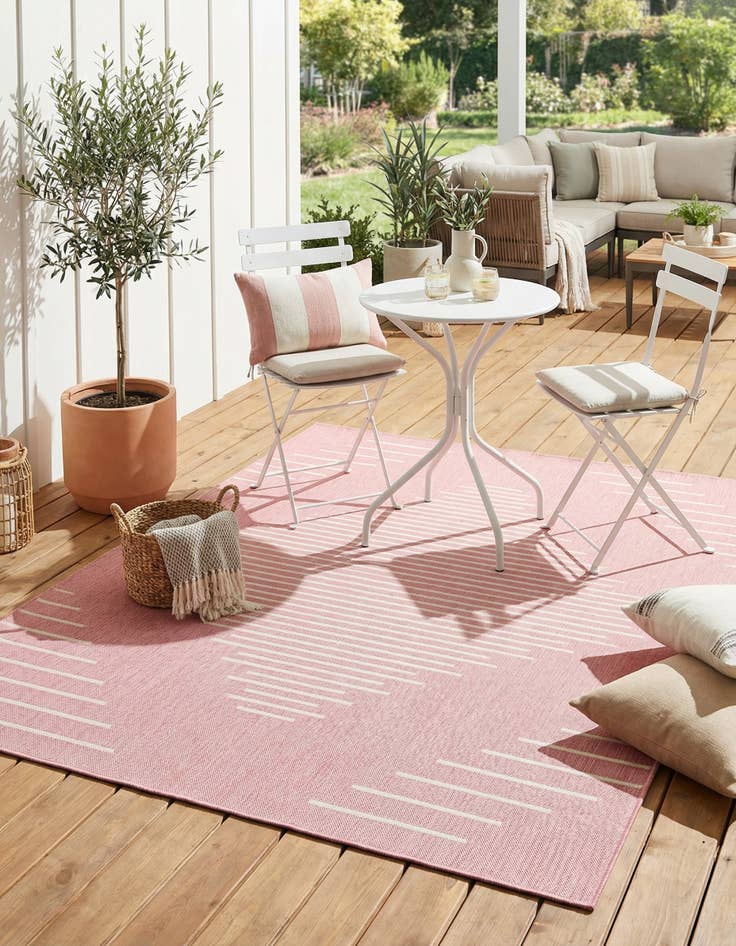 Detail image of 7' x 7' Easy-Clean Modern Indoor / Outdoor Square Rug