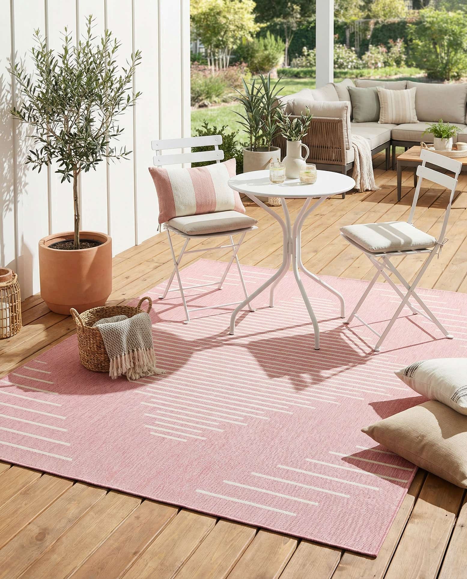 7' x 7' Easy-Clean Modern Indoor / Outdoor Square Rug