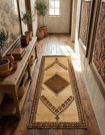 3' 4 x 6' 8 Hand Knotted Shiraz Persian Wool Runner Rug