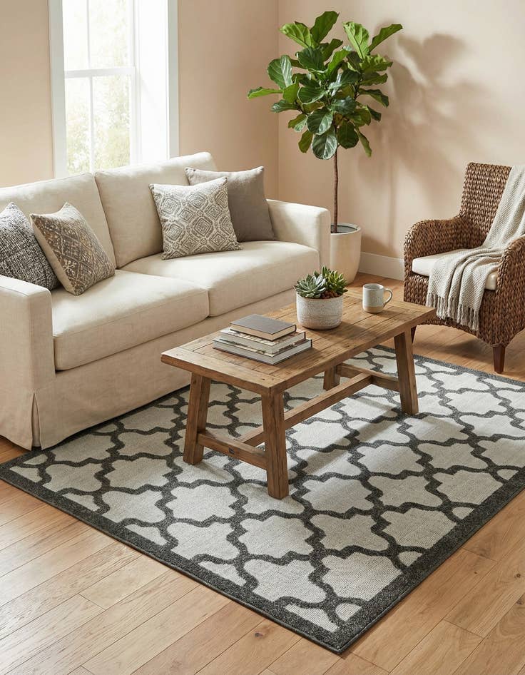 Detail image of 4' x 6'  Washable Trellis Indoor / Outdoor Rug