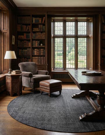 Blackberry Hand Woven Jill Zarin English Manor Farmhouse Wool Round Rug