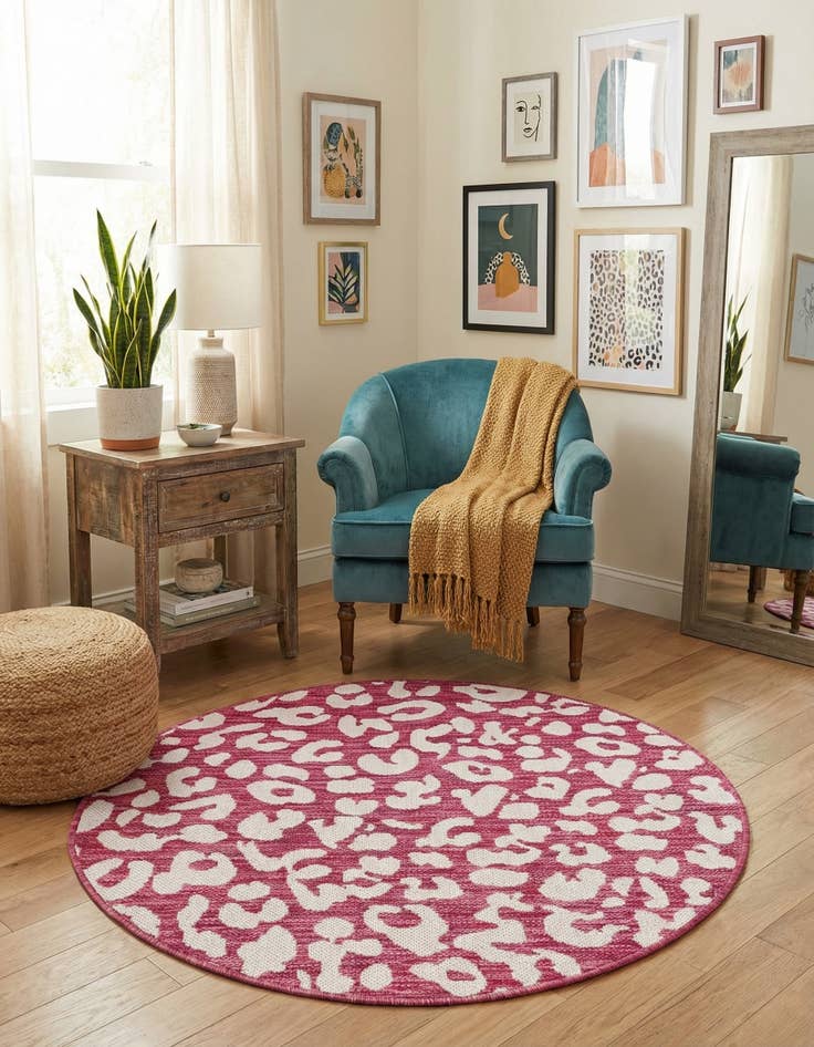 Detail image of 3' x 3'  Washable Safari Indoor / Outdoor Round Rug