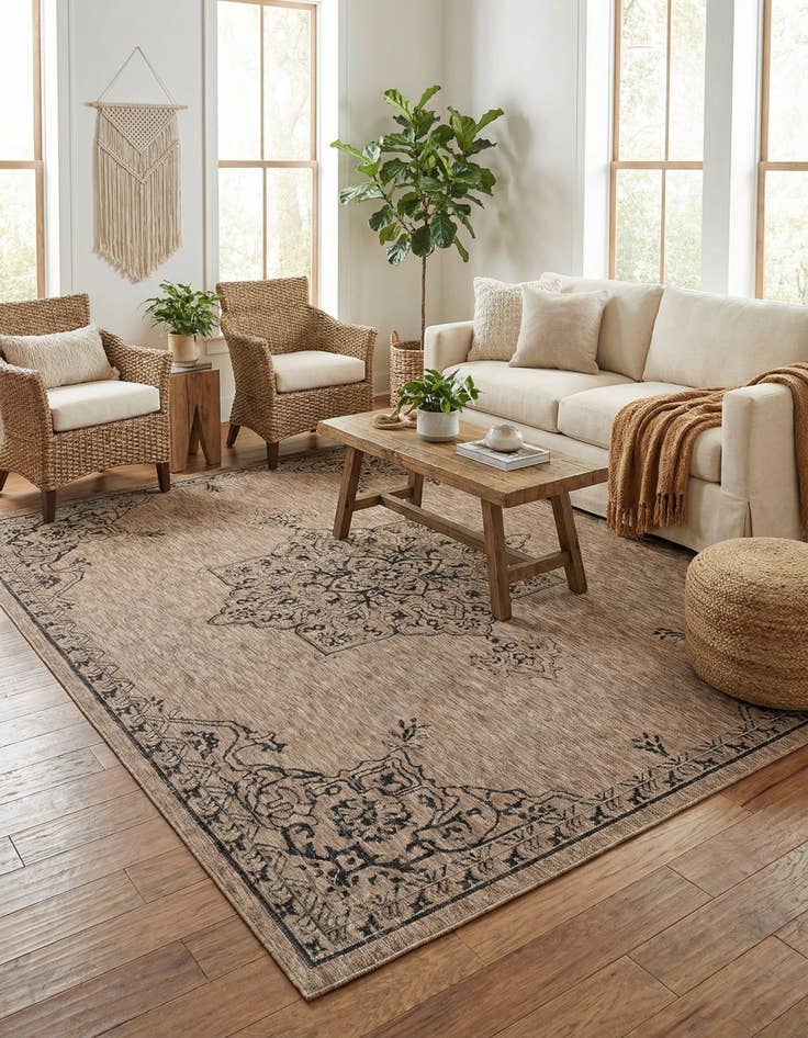 Detail image of 7' 10 x 11'  Washable Traditional Indoor / Outdoor Rug