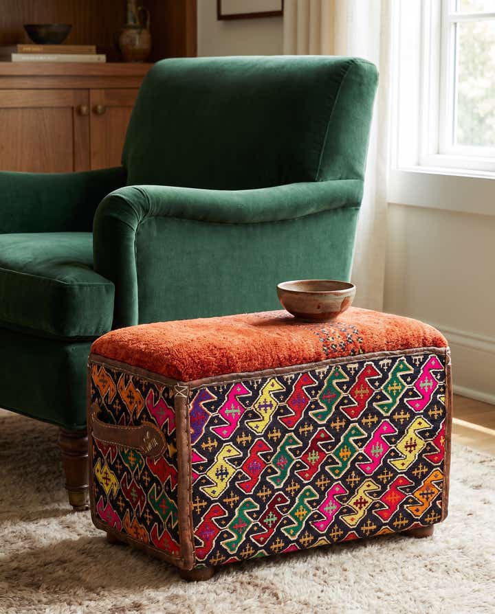 1' 1 x 1' 10 Hand Knotted Furniture Trunk