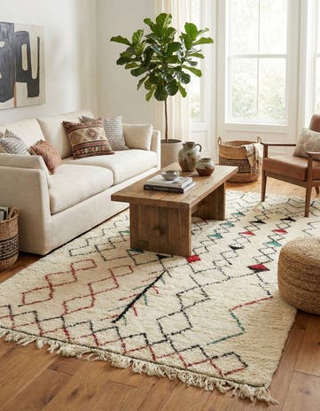 5' x 9' 2 Hand Knotted Moroccan Wool Rug