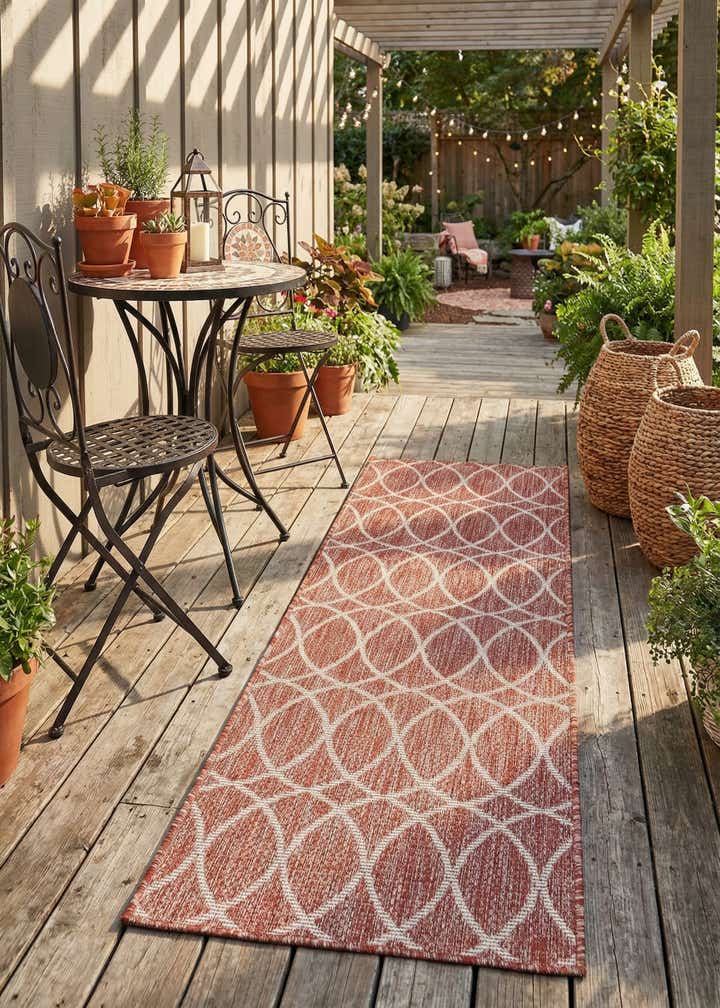 2' x 6' Easy-Clean Trellis Indoor / Outdoor Runner Rug