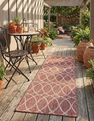 2' x 6' Easy-Clean Lattice Indoor / Outdoor Runner Rug