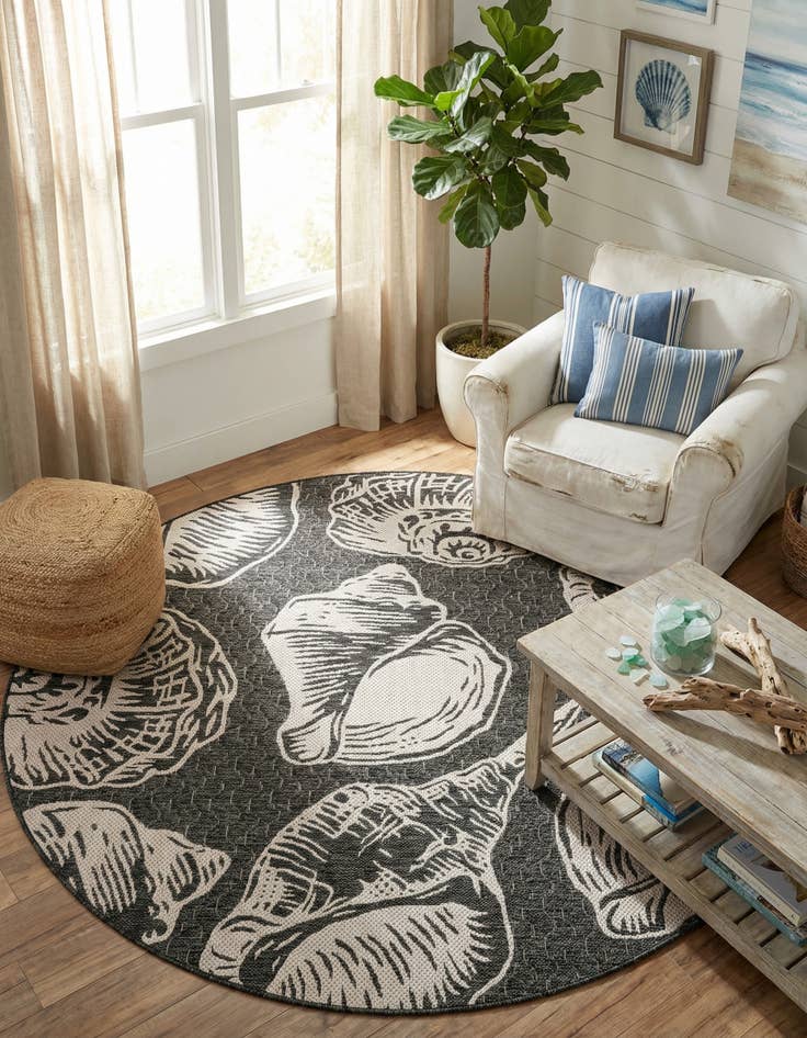 Detail image of 6' x 6' Easy-Clean Coastal Indoor / Outdoor Round Rug