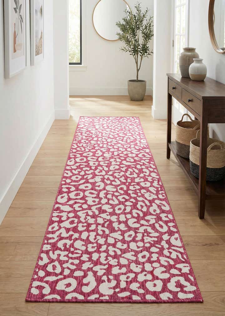 2' 7 x 10' Easy-Clean Safari Indoor / Outdoor Runner Rug