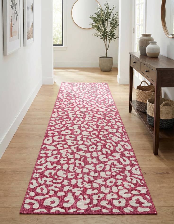 Detail image of  2' 7 x 10'  Washable Safari Indoor / Outdoor Runner Rug