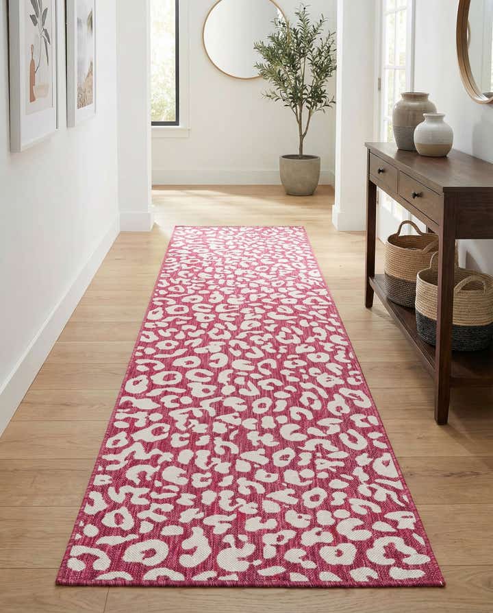 2' 7 x 10' Easy-Clean Safari Indoor / Outdoor Runner Rug