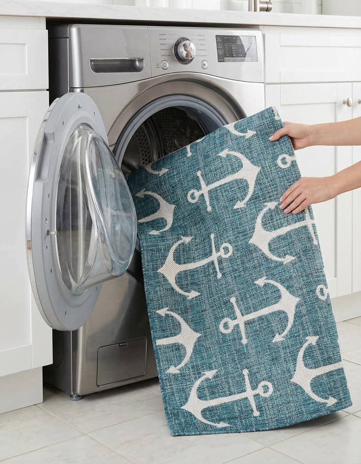 Detail image of 7' 10 x 7' 10  Washable Coastal Indoor / Outdoor Square Rug