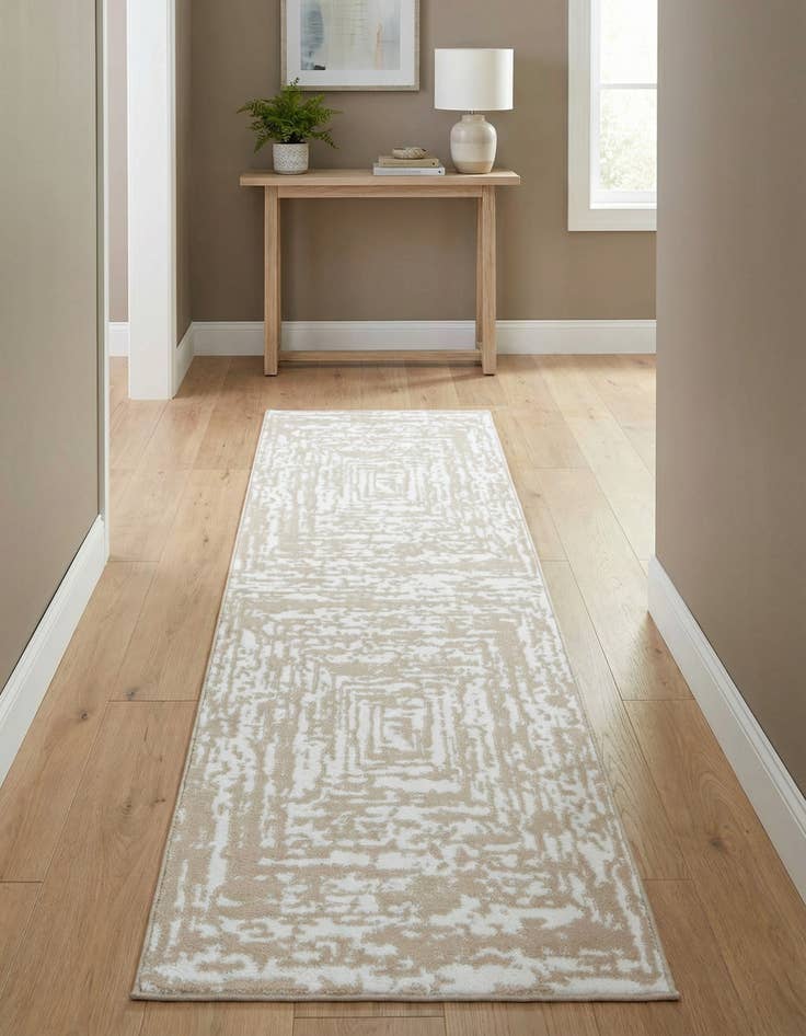 Detail image of 2' x 7' Hermitage Runner Rug