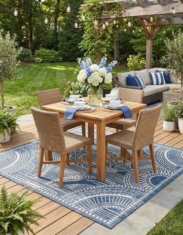 10' x 10' Easy-Clean Traditional Indoor / Outdoor Square Rug