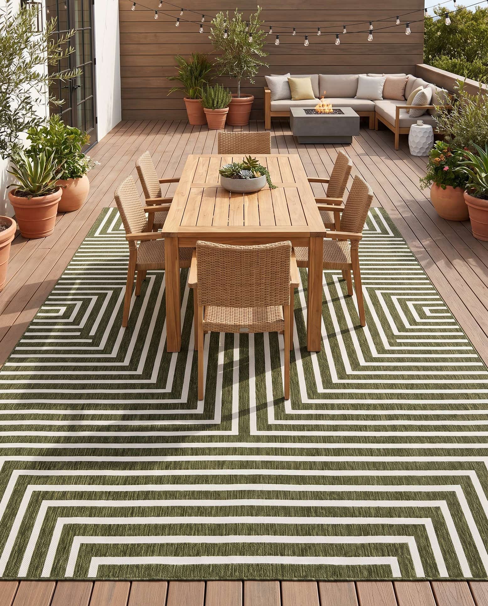 10' x 14' Easy-Clean Modern Indoor / Outdoor Rug