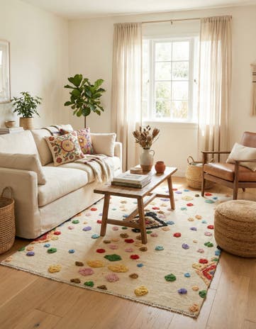 5' 6 x 8' Hand Knotted Darya Wool Rug