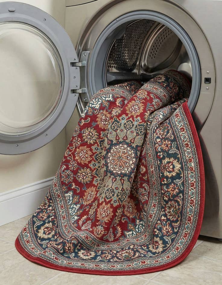 Detail image of 6' 1 x 6' 1  Washable Traditional Indoor / Outdoor Round Rug