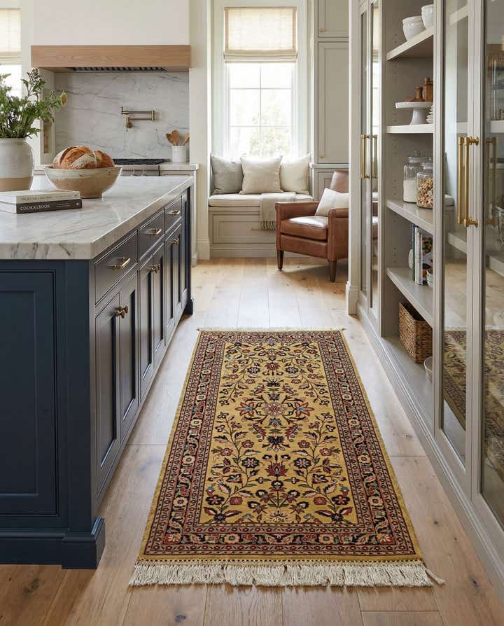 2' 5 x 4' 8 Sarouk Runner Rug