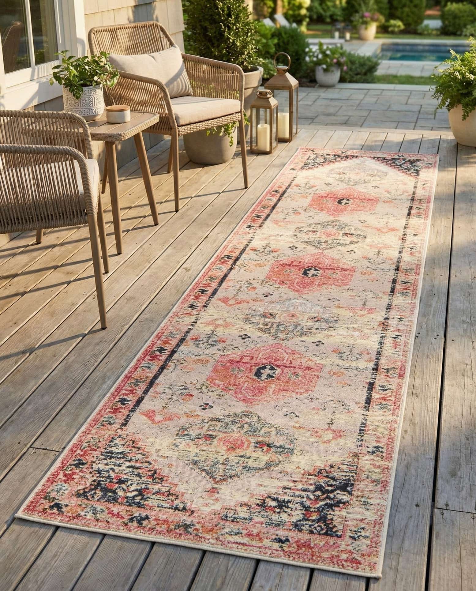 2' 7 x 10' Easy-Clean Traditional Indoor / Outdoor Runner Rug