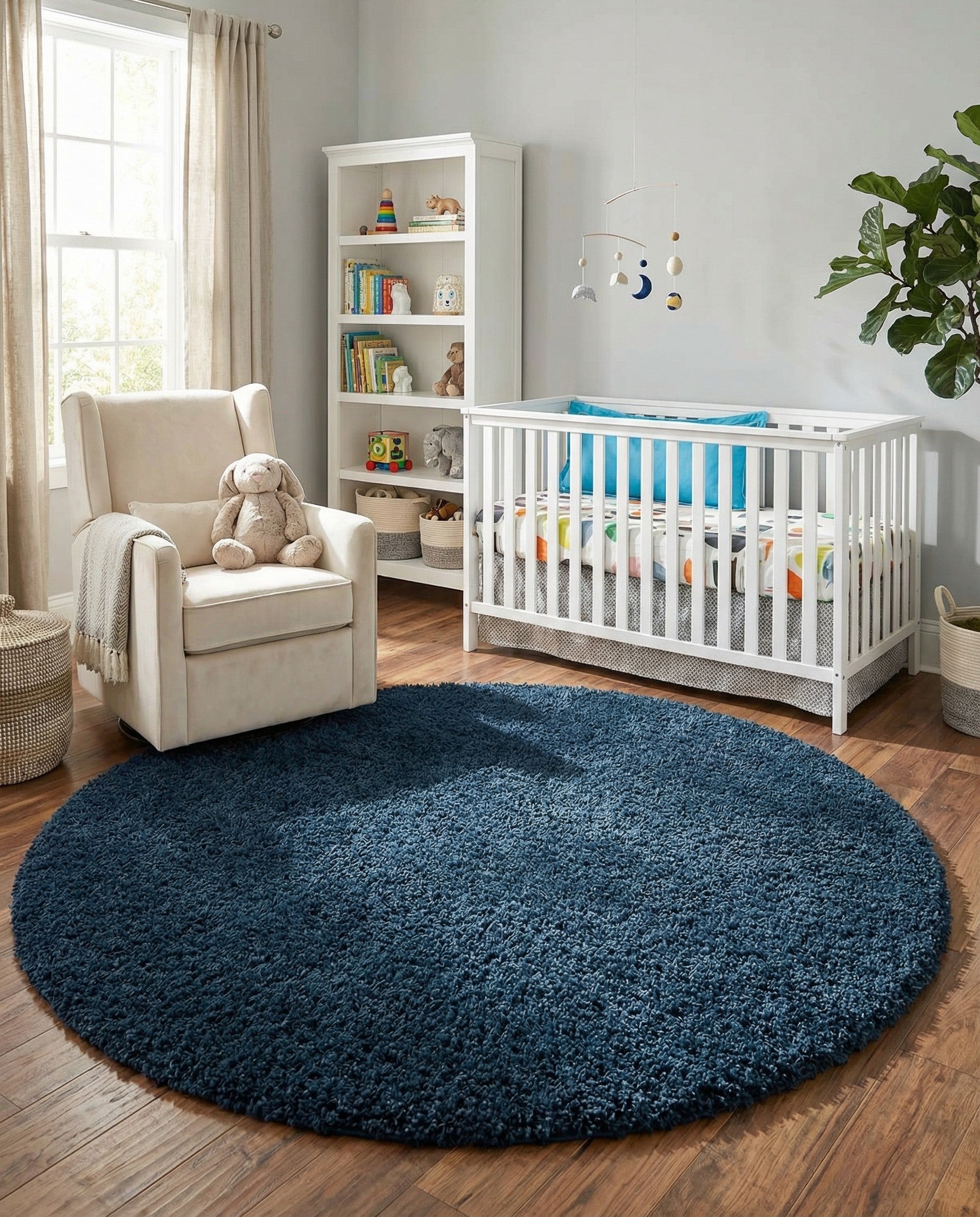  10' x 10' Solid Shag Round Rug