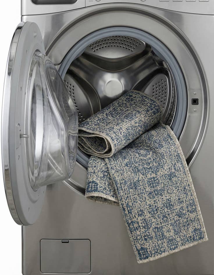 Detail image of 2' x 6'  Washable Traditional Indoor / Outdoor Runner Rug