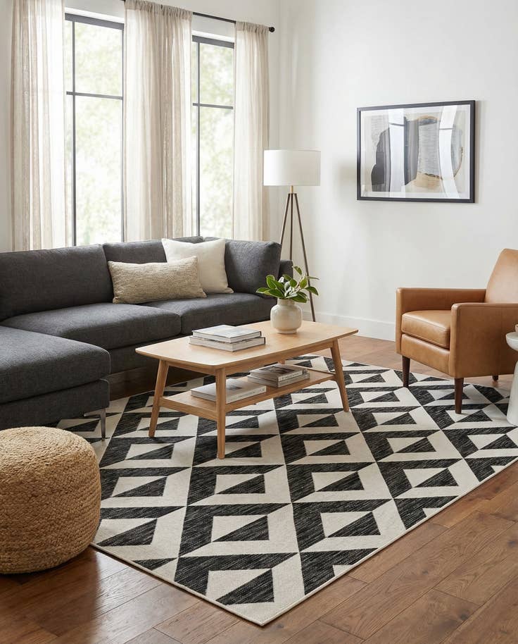 Detail image of 7' x 10' Easy-Clean Jill Zarin Napa Indoor / Outdoor Rug