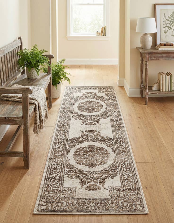 Detail image of 2' x 6' Hermitage Runner Rug