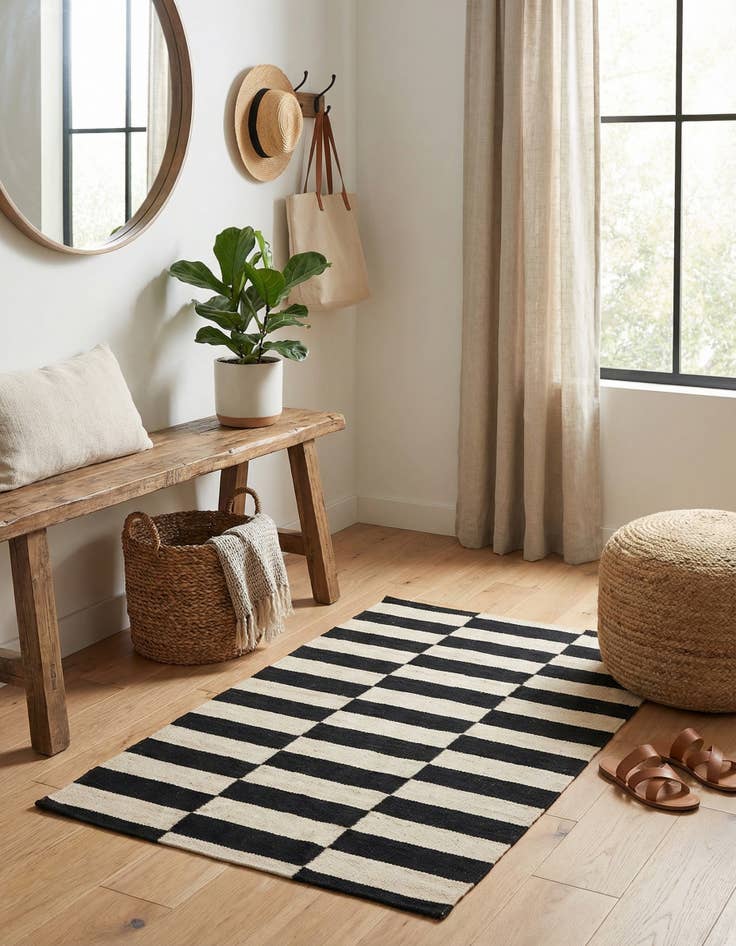 Detail image of 2' 6 x 3' 10  Hand Woven Kilim Modern Wool Rug