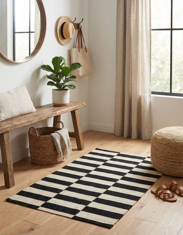 2' 6 x 3' 10 Hand Woven Kilim Modern Wool Rug