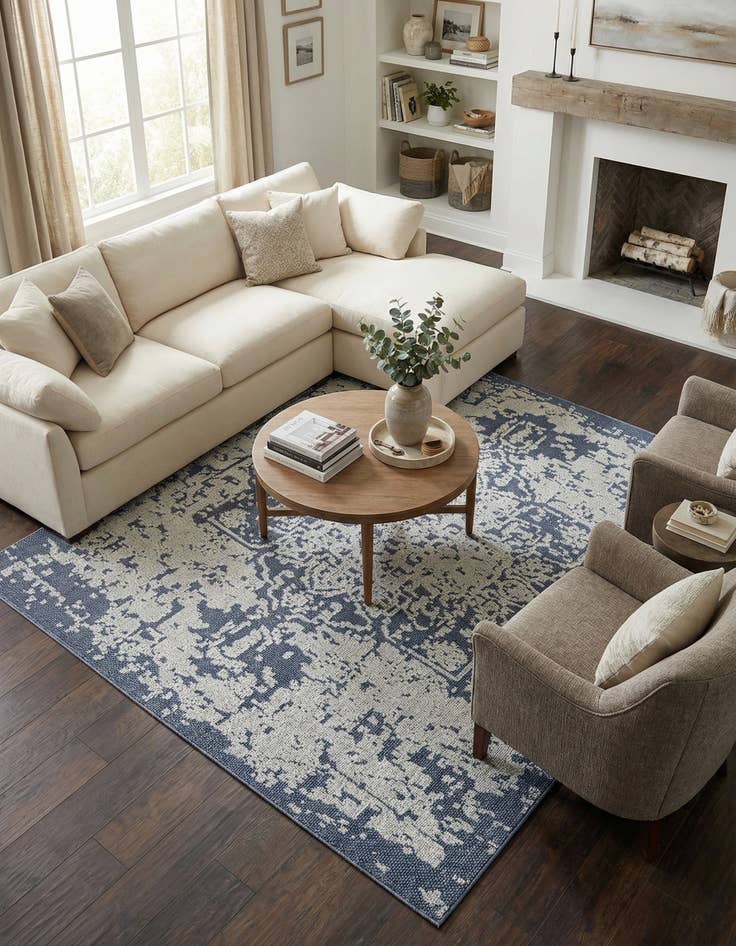 Detail image of 7' 10 x 7' 10  Washable Traditional Indoor / Outdoor Square Rug