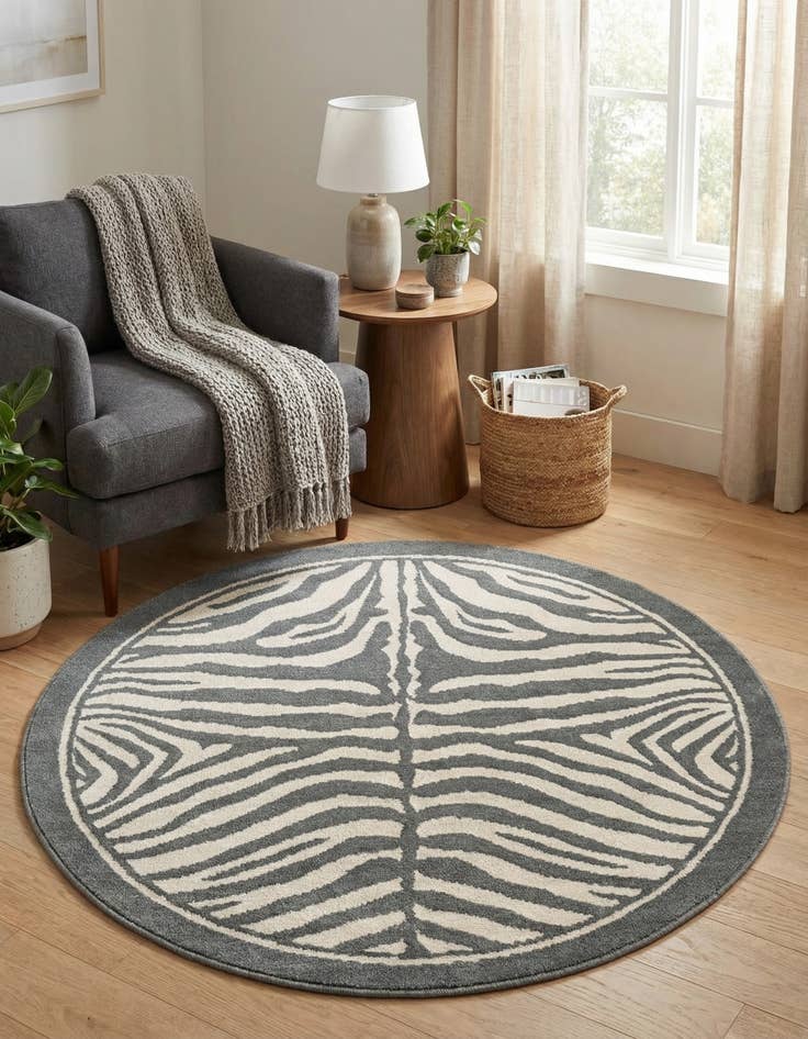 Detail image of 5' x 5' Safari Round Rug