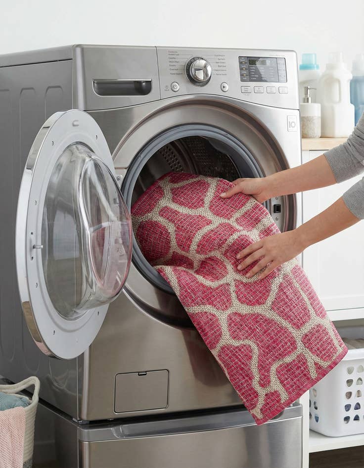 Detail image of 2' x 3'  Washable Safari Indoor / Outdoor Rug