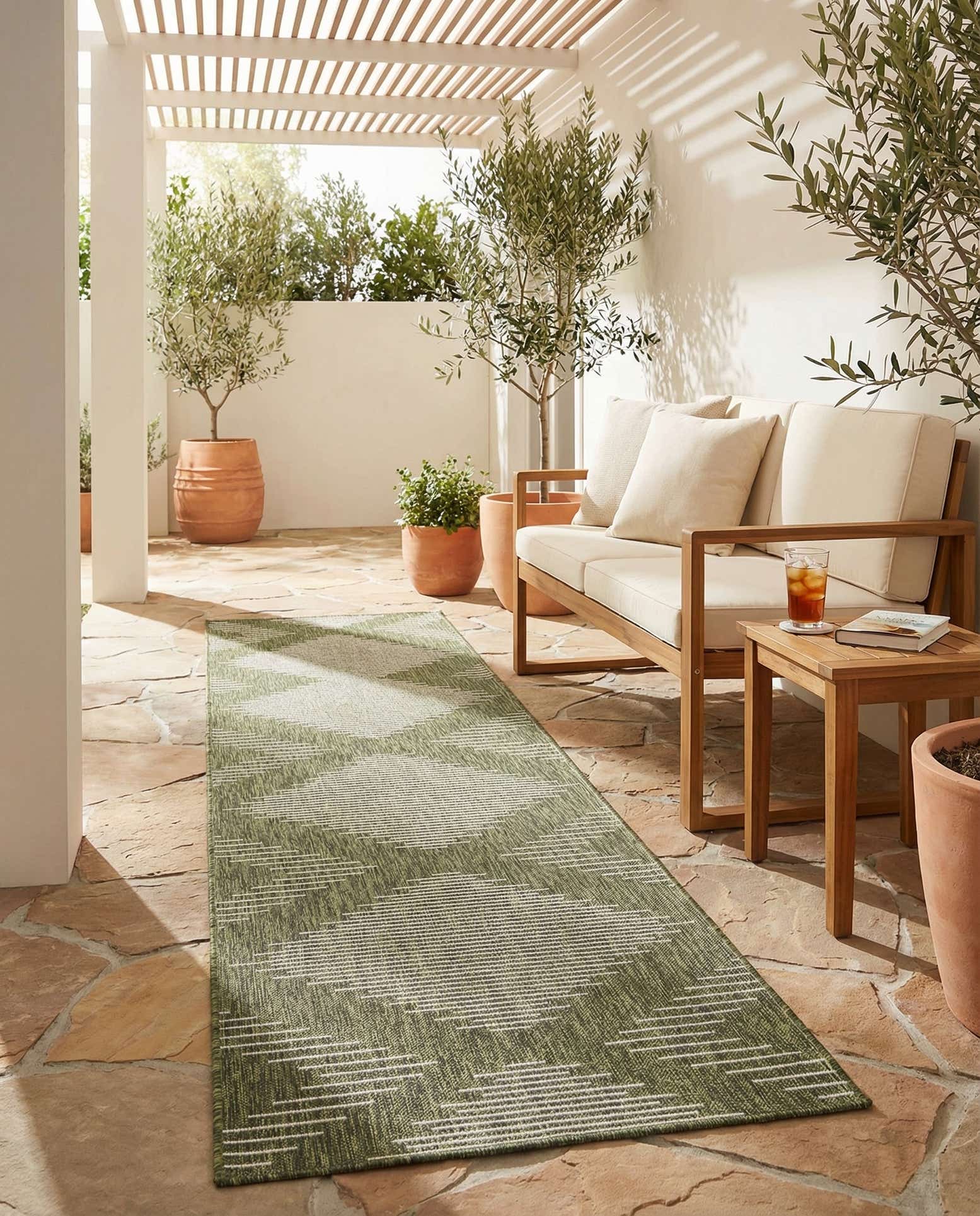 3' 3 x 14' Easy-Clean Modern Indoor / Outdoor Runner Rug